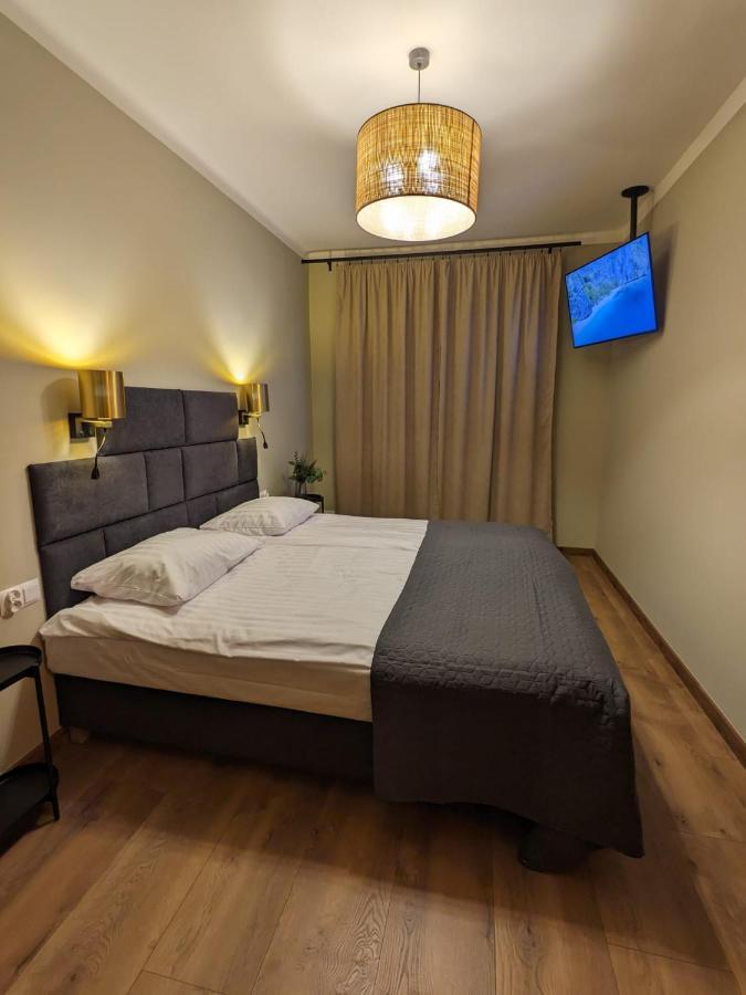 Spacious Two-Bedroom Apartment In The City Center Krakow Exterior photo
