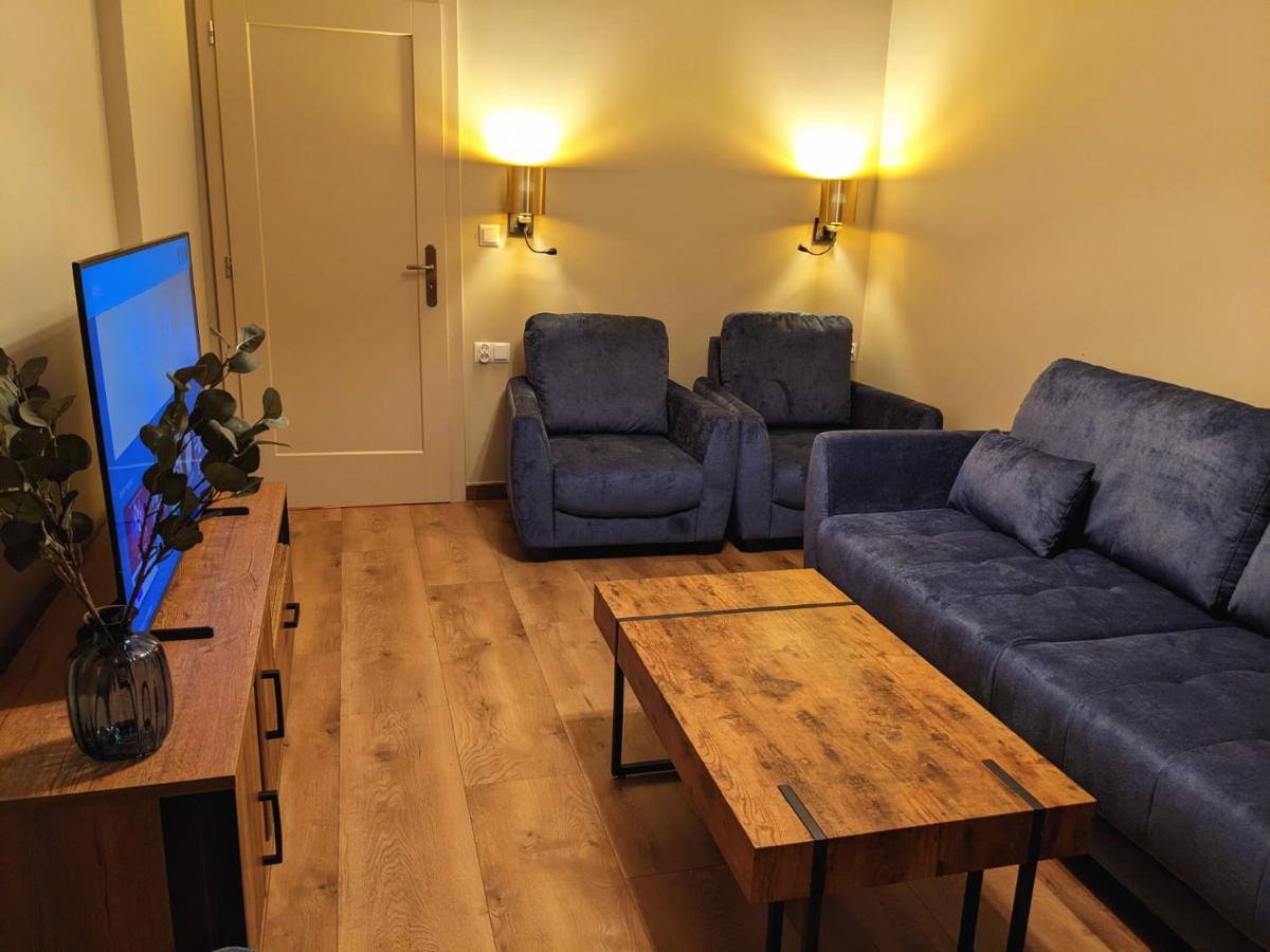 Spacious Two-Bedroom Apartment In The City Center Krakow Exterior photo