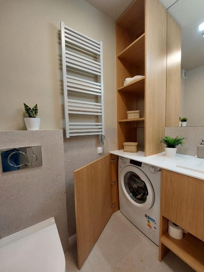 Spacious Two-Bedroom Apartment In The City Center Krakow Exterior photo
